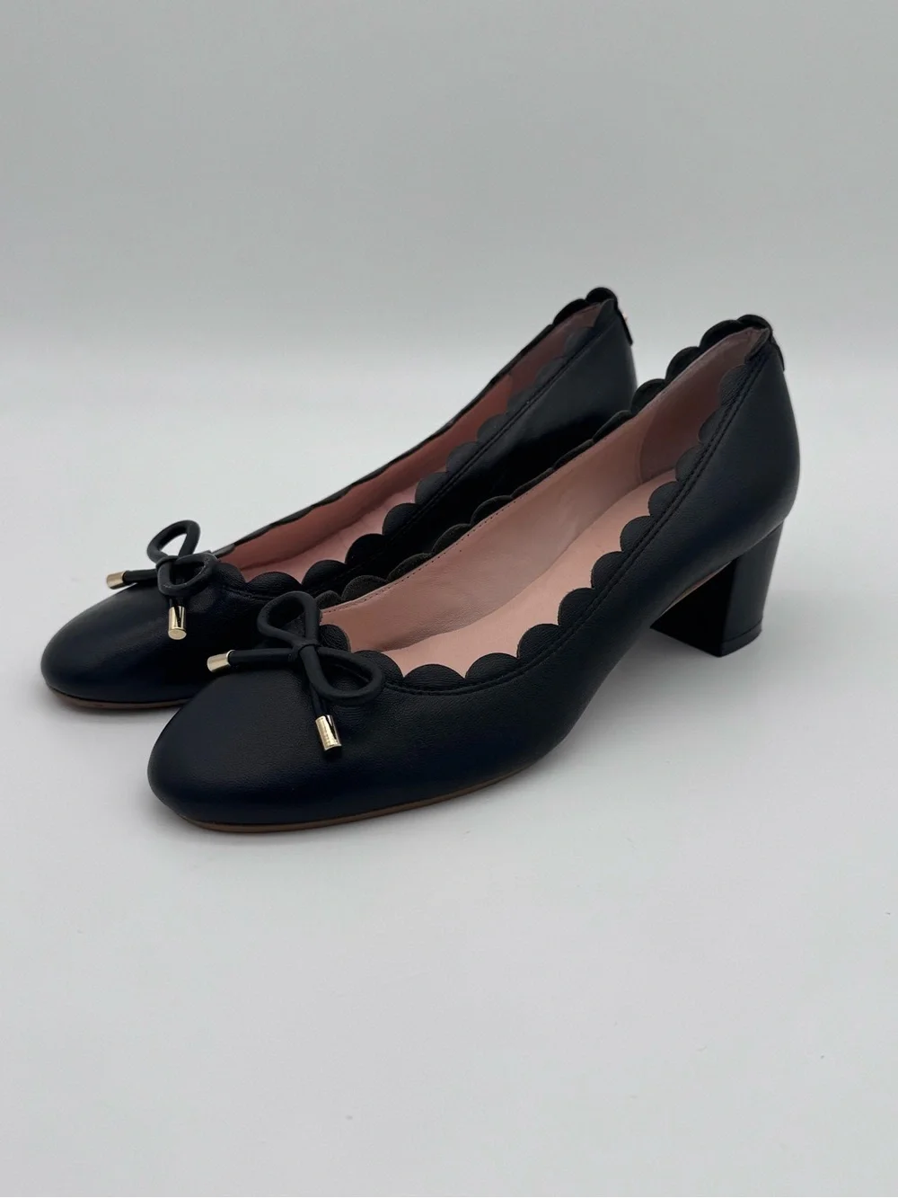 Kate Spade New York Yasmin Scalloped Block Heel Pumps Black Leather Size 6.5
